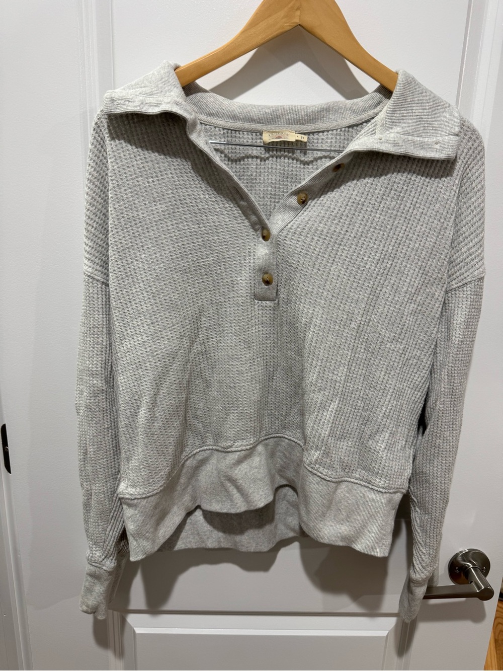 Faherty Apres Ski Waffle Henley size L in grey